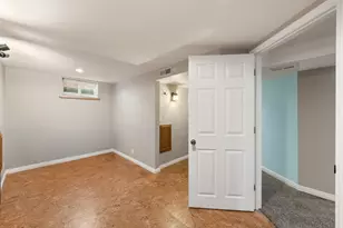 2560 E 2940 S, Salt Lake City, UT 84109 - Photo 18