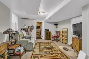 2047 N 1650 E, Layton, UT 84040 - Photo 14