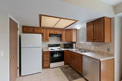 233 W 1675 N, Layton, UT 84041 - Photo 4