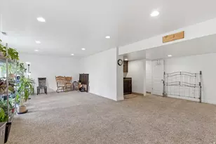 6237 W 4600 S, Hooper, UT 84315 - Photo 34