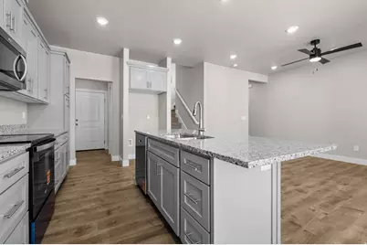 2848 W 4075 S #314, Roy, UT 84067 - Photo 6