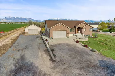 2646 N 6000 W, Hooper (Davis Cnty), UT 84315 - Photo 2