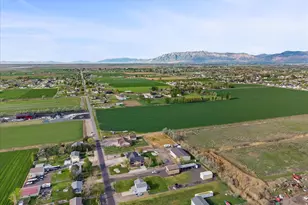 2646 N 6000 W, Hooper (Davis Cnty), UT 84315 - Photo 12
