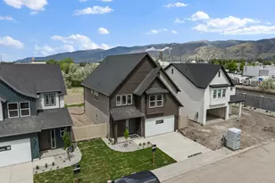 1055 W Audrey Ln, Woods Cross, UT 84087 - Photo 2