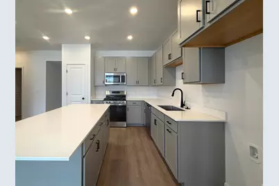2942 N Lone Pine St #662, Eagle Mountain, UT 84005 - Photo 2