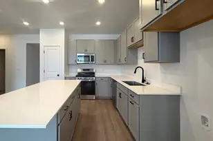 2942 N Lone Pine St, Eagle Mountain, UT 84005 - Photo 2