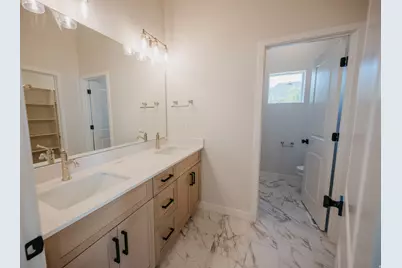 1472 W Pleasant View Dr #9, Kaysville, UT 84037 - Photo 8