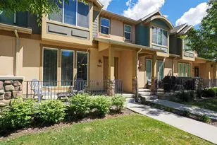 940 W Willow Green Way, Farmington, UT 84025 - Photo 2