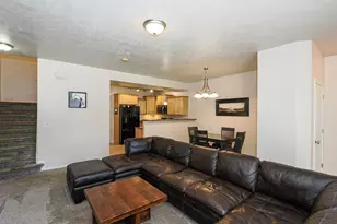 940 W Willow Green Way, Farmington, UT 84025 - Photo 10