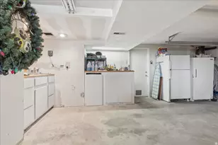 1701 E Hillsboro Dr, Layton, UT 84040 - Photo 30