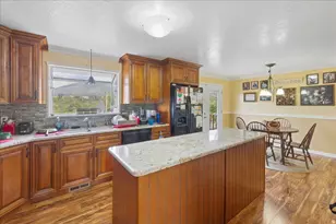 1701 E Hillsboro Dr, Layton, UT 84040 - Photo 4