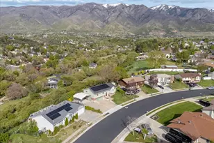 1701 E Hillsboro Dr, Layton, UT 84040 - Photo 50