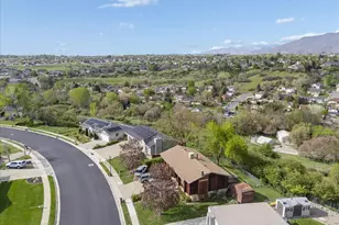 1701 E Hillsboro Dr, Layton, UT 84040 - Photo 52