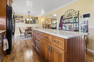 1701 E Hillsboro Dr, Layton, UT 84040 - Photo 8