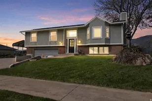 1701 E Hillsboro Dr, Layton, UT 84040 - Photo 36
