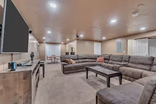 877 N Fox Run Dr E, Tooele, UT 84074 - Photo 24