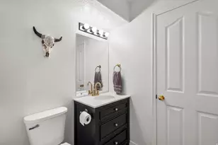 1027 E Sara Ln S, Ogden, UT 84404 - Photo 12