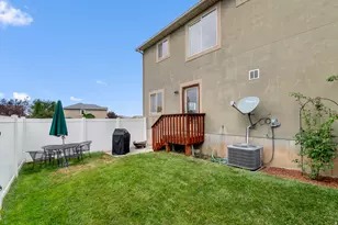 558 E Harvest Moon Dr, Pleasant Grove, UT 84062 - Photo 18