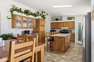 1637 E Midvalley Rd, Enoch, UT 84721 - Photo 8