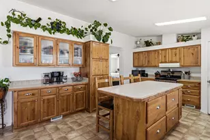 1637 E Midvalley Rd, Enoch, UT 84721 - Photo 12