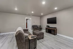 3065 E Lake Vista Dr, Eagle Mountain, UT 84005 - Photo 60