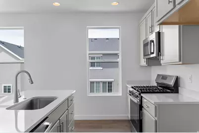 1592 N 3170 W, Provo, UT 84601 - Photo 12