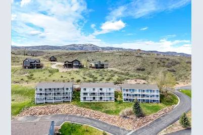 890 N Newberg Pl #3, Garden City, UT 84028 - Photo 8