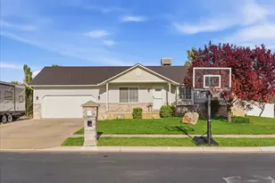 2185 S 2325 W, Syracuse, UT 84075 - Photo 2