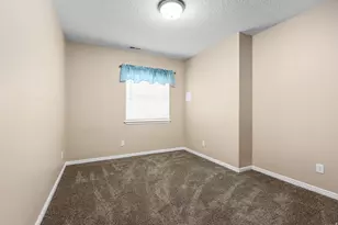 555 W 2350 N, Layton, UT 84041 - Photo 24