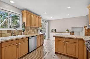 2073 E 10095 S, Sandy, UT 84092 - Photo 24