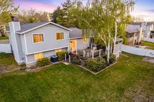2073 E 10095 S, Sandy, UT 84092 - Photo 10