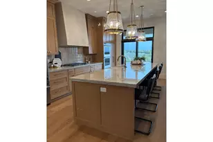 1634 E Center Pointe Dr, Lehi, UT 84043 - Photo 4