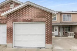 134 W 2525 N, Harrisville, UT 84414 - Photo 4