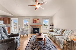 1257 W 2850 S, Syracuse, UT 84075 - Photo 4