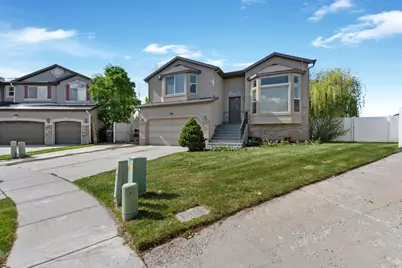 595 N Banbury Cir W, North Salt Lake, UT 84054 - Photo 22