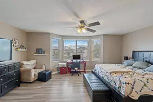 595 N Banbury Cir W, North Salt Lake, UT 84054 - Photo 10