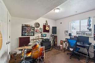 595 N Banbury Cir W, North Salt Lake, UT 84054 - Photo 16