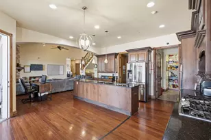 217 E Scenic Peak Cove, Draper, UT 84020 - Photo 10