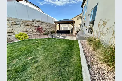 1062 N Kensington Hts, Kaysville, UT 84037 - Photo 14