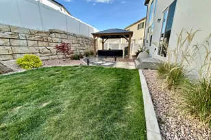 1062 N Kensington Hts, Kaysville, UT 84037 - Photo 14
