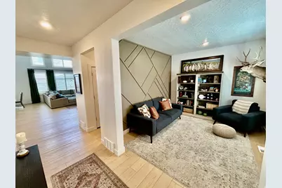 1062 N Kensington Hts, Kaysville, UT 84037 - Photo 4