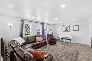 244 W 100 N, Roosevelt, UT 84066 - Photo 4