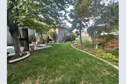 2066 E Tivoli Ct, Draper, UT 84020 - Photo 8