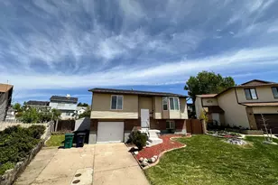 2562 N 1150 W, Layton, UT 84041 - Photo 2