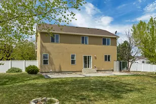 6137 W Triple Crown Ln S, Herriman, UT 84096 - Photo 2