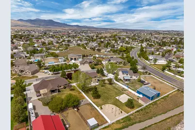 6137 W Triple Crown Ln S, Herriman, UT 84096 - Photo 36