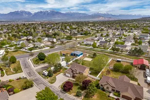 6137 W Triple Crown Ln S, Herriman, UT 84096 - Photo 34
