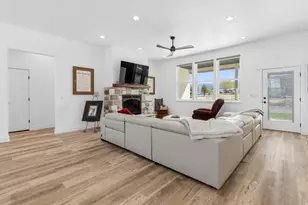 886 N 300 E, Spring City, UT 84662 - Photo 12