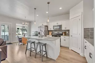 16342 S Coupler Ln W, Bluffdale, UT 84065 - Photo 4