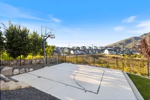 2493 E Lone Hill Dr, Draper (UT Cnty), UT 84020 - Photo 42